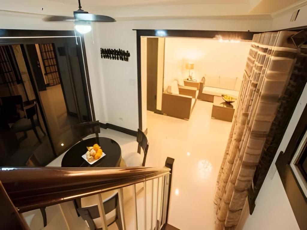 L Square Hotel Tarlac City Екстер'єр фото