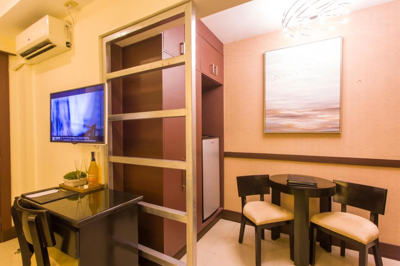L Square Hotel Tarlac City Екстер'єр фото
